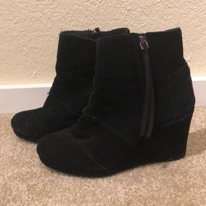 Toms black suede booties